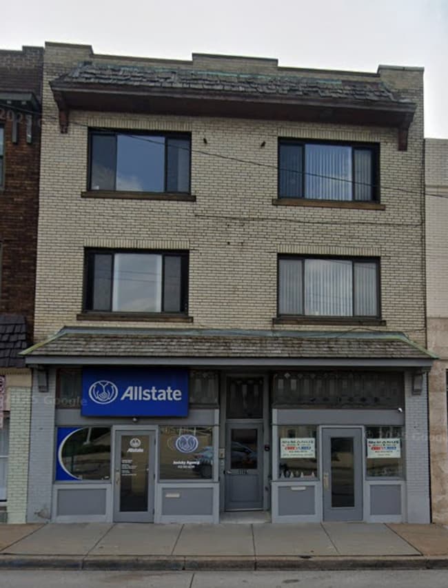 Building Photo - 3225 W Liberty Ave