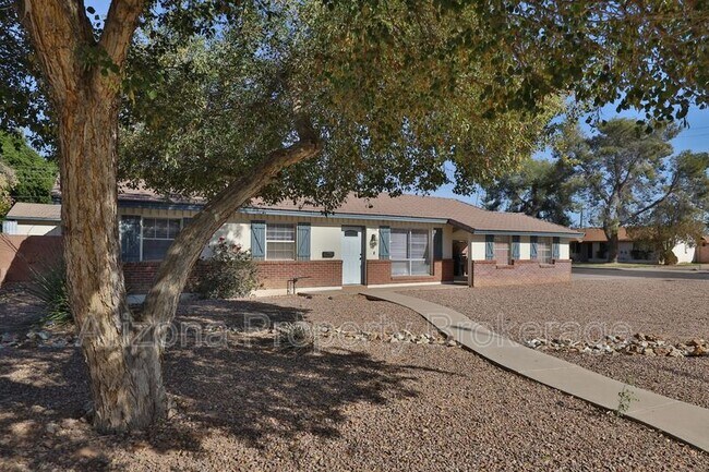 Foto del edificio - 1336 E Downing St