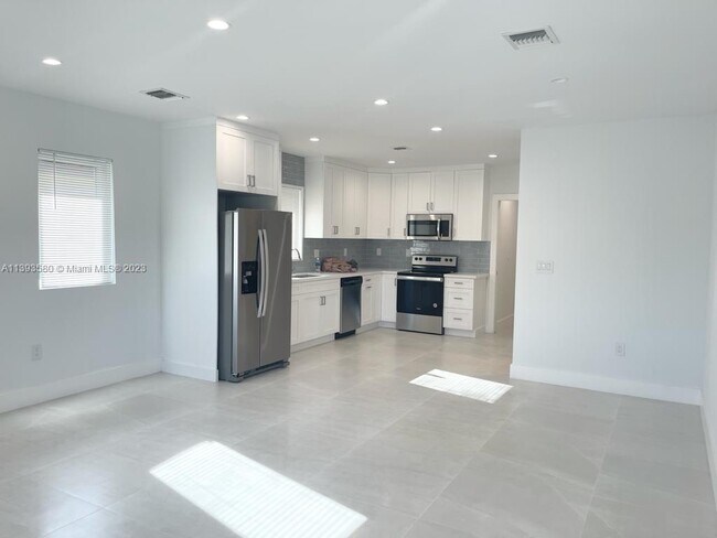 Foto del edificio - 6331 SW 23rd St