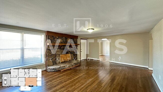 Foto del edificio - 3 Bedroom Home w/Lots of Space in Forestda...