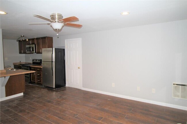 Foto del edificio - 2054 E Roxboro Rd NE