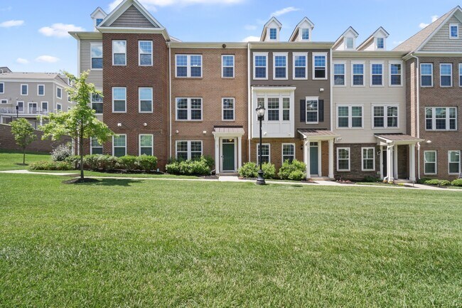 Building Photo - 89 Truman Dr
