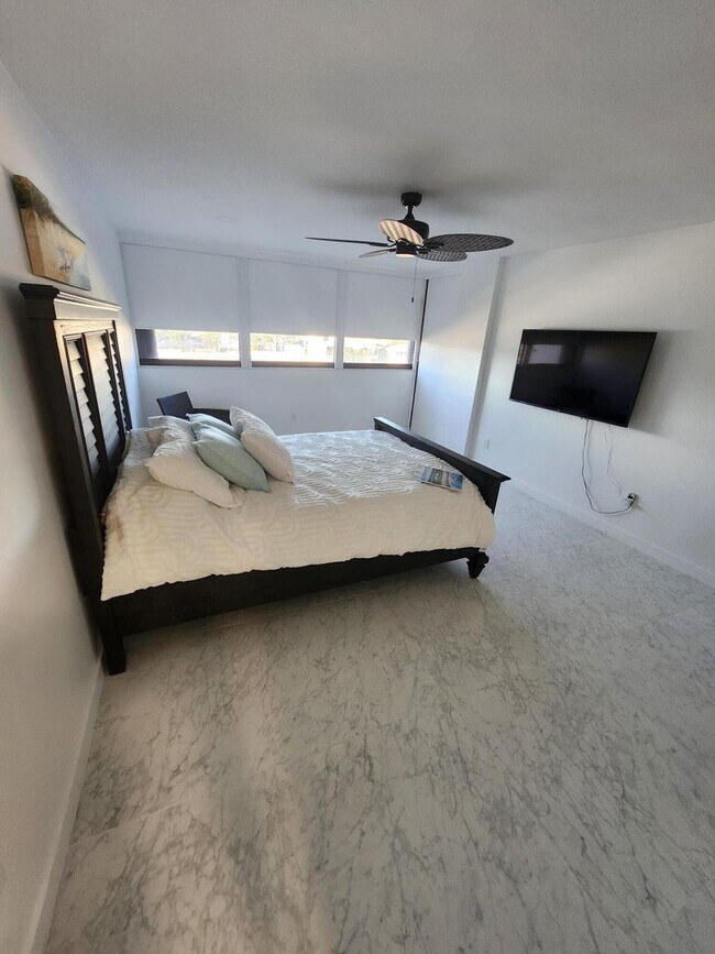 Foto del edificio - 859 Jeffery St