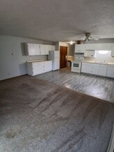 Building Photo - 125/127-127 Sycamore St