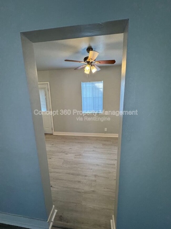 Foto del edificio - 1834 Cedar Ave