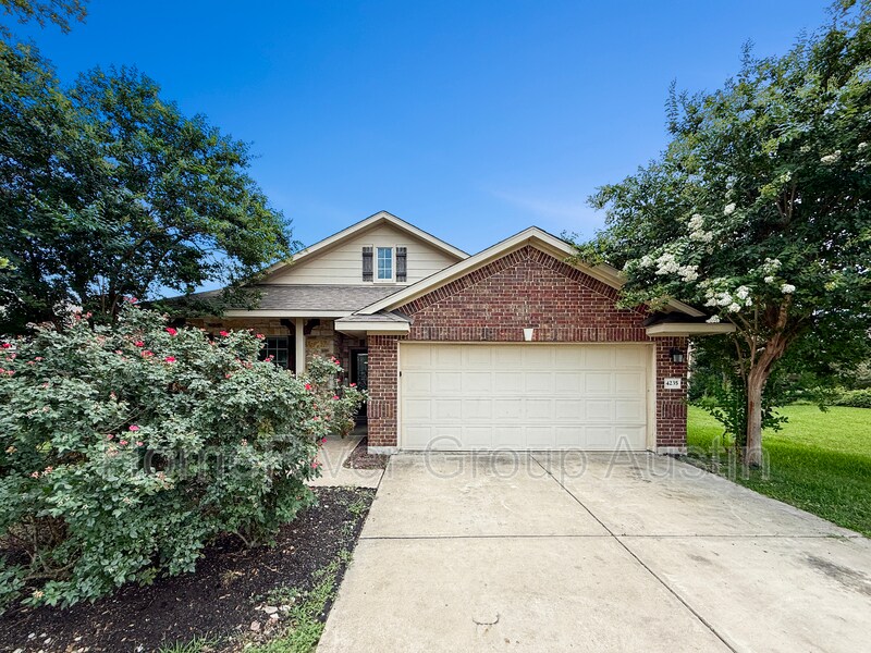 Foto principal - 4235 Fairmeadow Dr