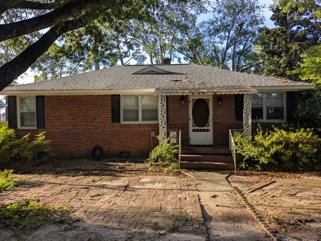 Building Photo - 1217 Jensen St