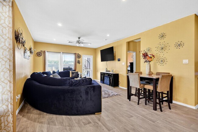 Building Photo - 24134 Breckenridge Hts Ln