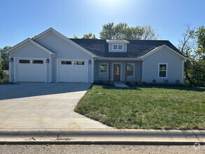 Building Photo - 520 Cottage Wy