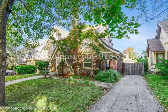 Building Photo - Rockhill Gardens Beauty-