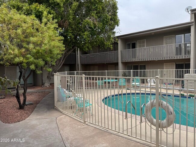 Foto del edificio - 1816 W Tuckey Ln