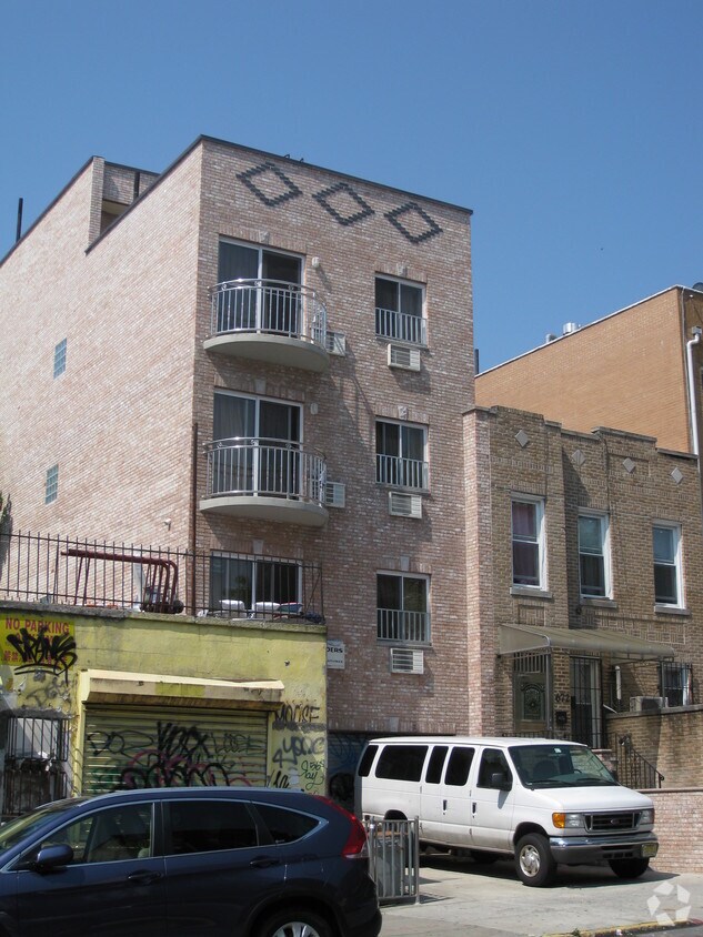 Primary Photo - 674 56th St