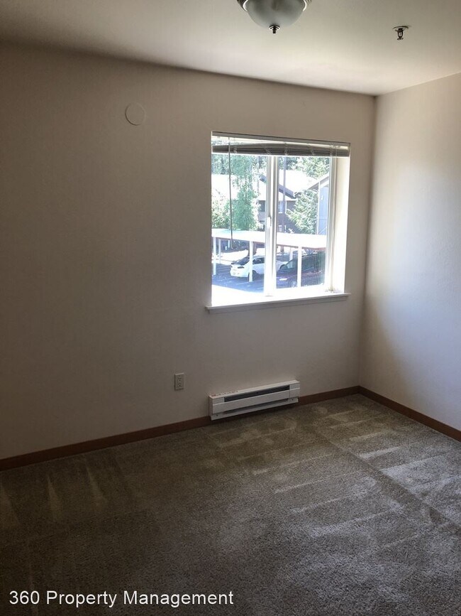 Building Photo - 65-65 NW Crosby Ave