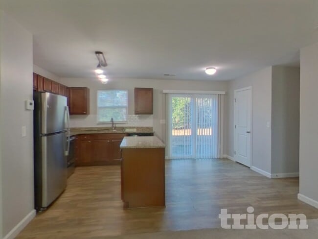 Building Photo - 415 Merus Dr