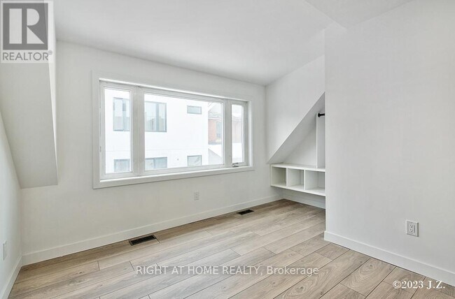 Building Photo - 48 Lanark Ave