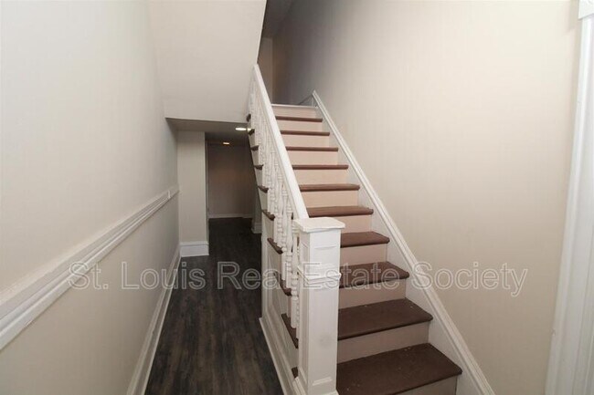 Building Photo - 7411 S Broadway