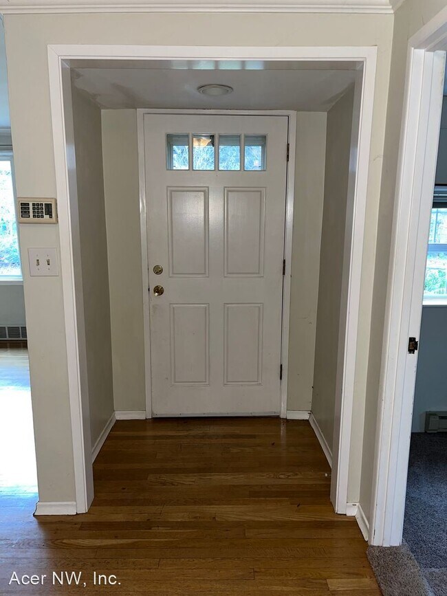 Foto del edificio - 3 br, 1 bath House - 6011 43rd Ave NE