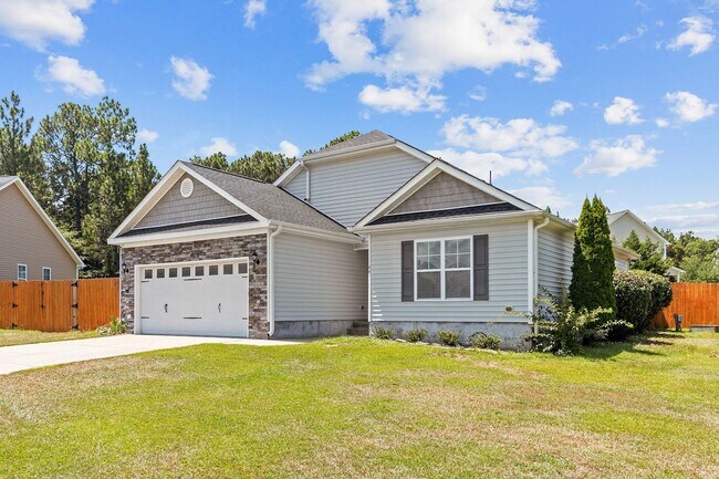 Foto del edificio - Well-Maintained 3 Bedroom, 2 Bath Home