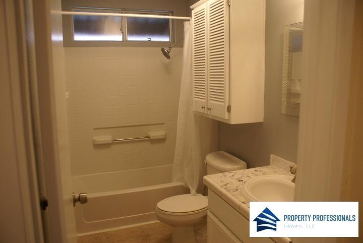 Foto del edificio - 25-65-65 Pukana la St