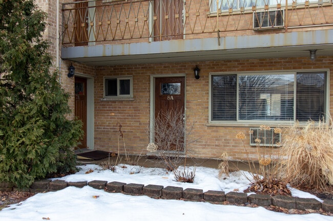 Building Photo - 202 N Salem Ave