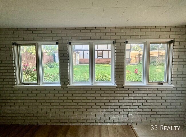 Foto del edificio - Light-filled Garden Studio in Rogers Park