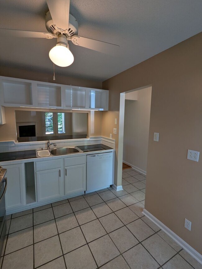 Foto del edificio - 220 St Andrews Ln