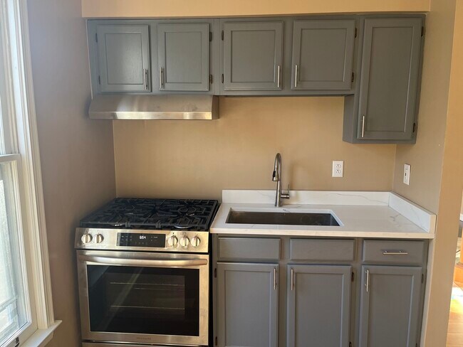 Foto del edificio - 305 N View St