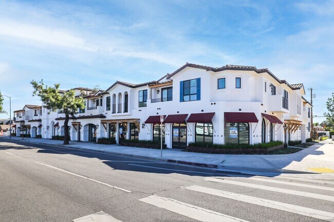 Building Photo - Unit Type: E1 | 1 Bed | 1 Bath