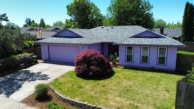 Building Photo - 1841 NE Carole Ct