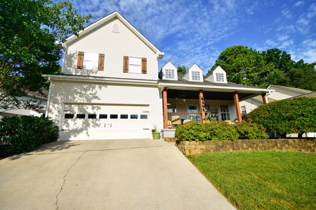 Photo - 1204 Edenbridge Way House