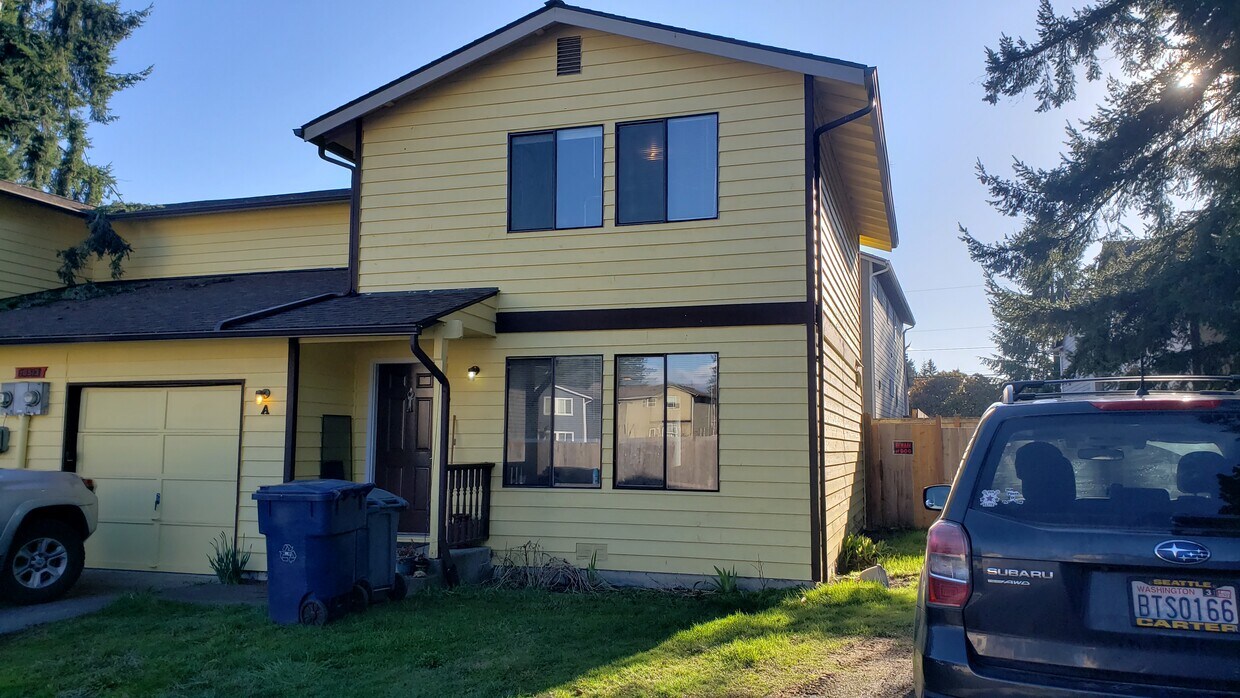 10513 Holly Dr Unit A, Everett, WA 98204 Apartments in Everett, WA