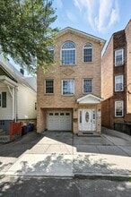 Building Photo - 207 New York Ave