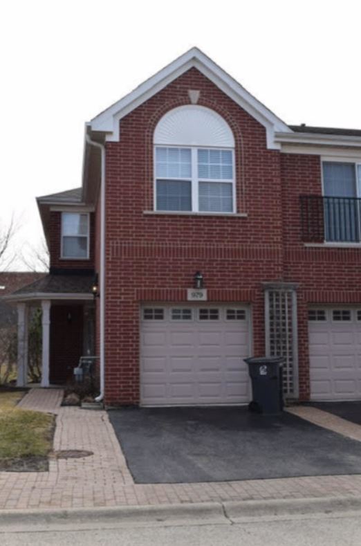 Primary Photo - 979 Kensington Dr