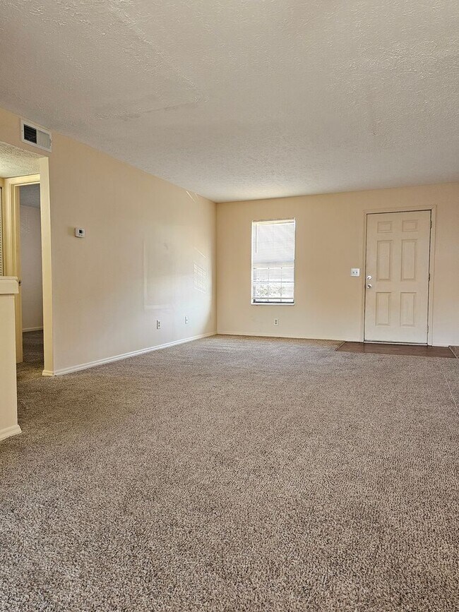 Foto del edificio - 2841 Frontier Ct