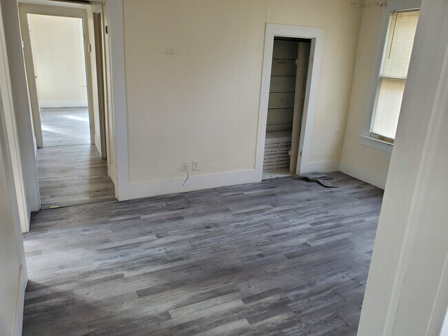 Building Photo - 1329 N Harrison Ave