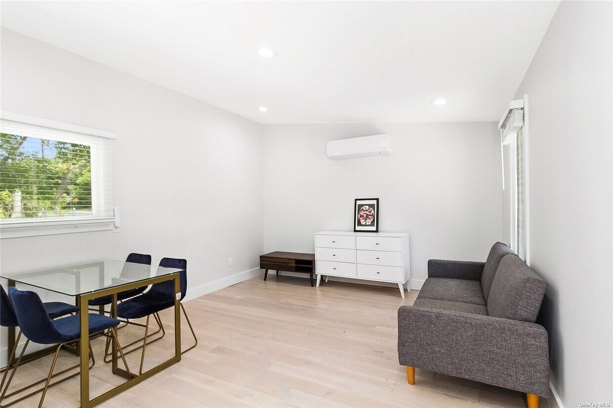 25 Peters Ln, Westhampton Beach, NY 11978 House Rental in Westhampton