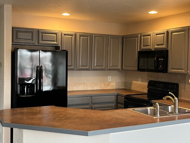 Building Photo - 102 Bayside Cir