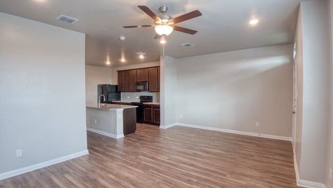 Foto del edificio - 1610 Lummus Dr