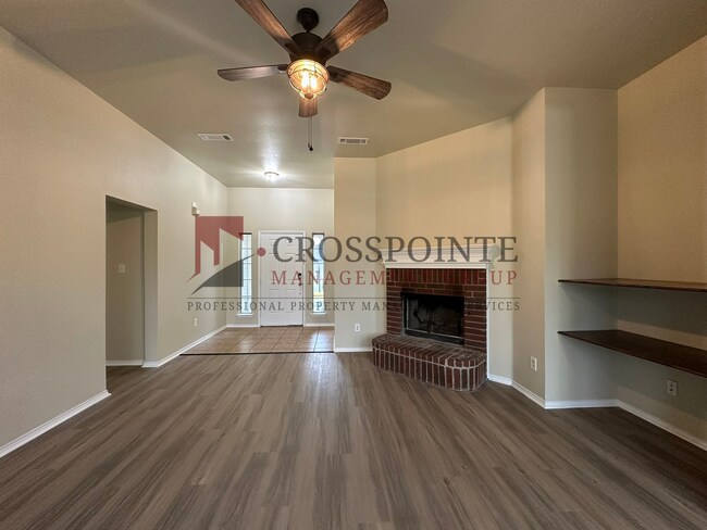 Foto del edificio - Tour Today! 4 Bedroom 2 Bath Home in Flint...
