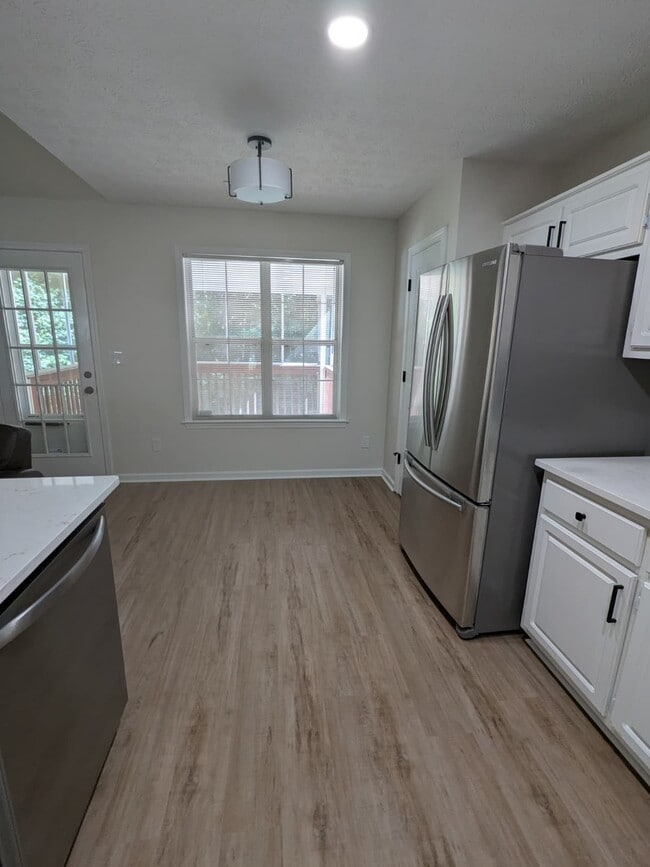 Building Photo - 60 Riverside Pky