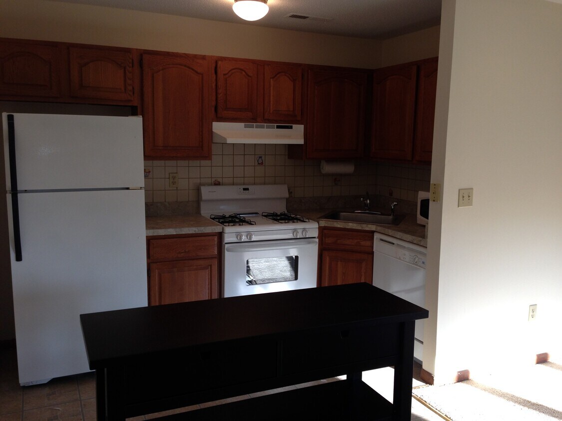 3380 Madison Ave, Bridgeport, CT 06606 Apartments in Bridgeport, CT