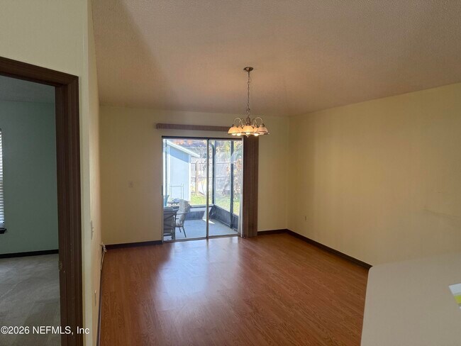 Foto del edificio - 2157 Willesdon Dr W