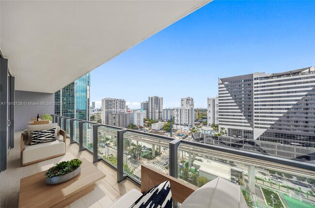 Foto del edificio - 88 SW 7th St