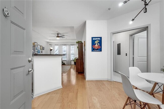 Foto del edificio - 821 Ralph McGill Blvd NE