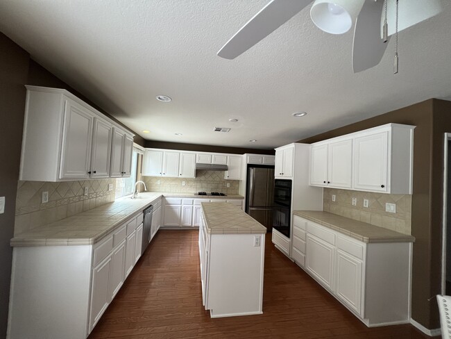 Building Photo - 16636 China Berry Ct