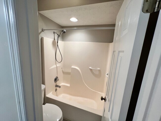 Foto del edificio - 2209 Clairmont Cir