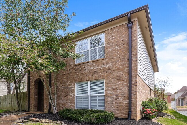 Foto del edificio - 1372 Broadstone Ct