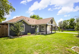 Building Photo - 350 Rasa Dr