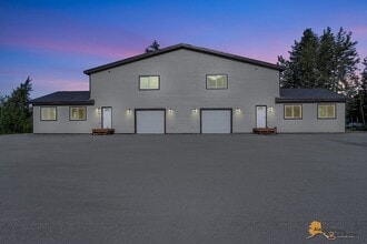 Building Photo - 16320 E Bradford Dr