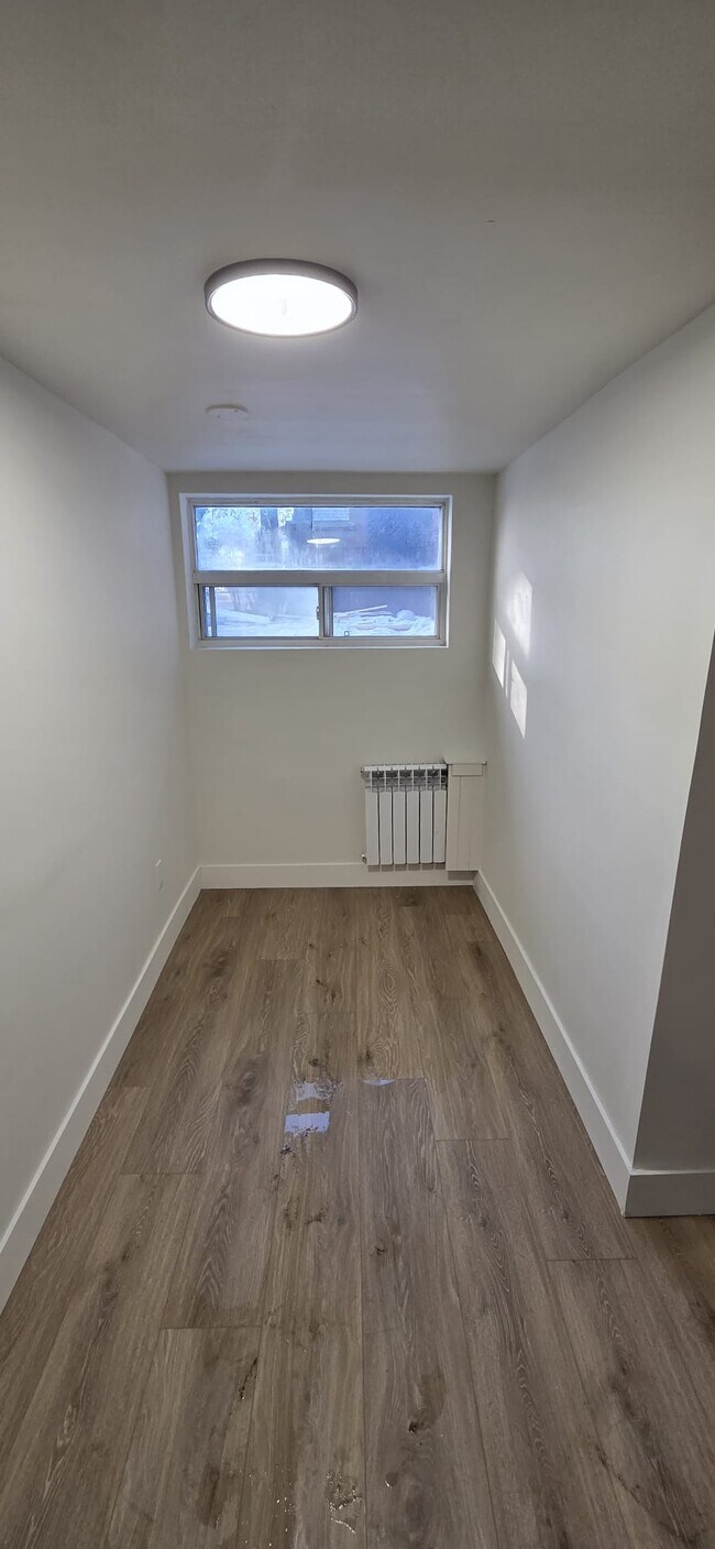 Photo du bâtiment - 62 Triller Ave